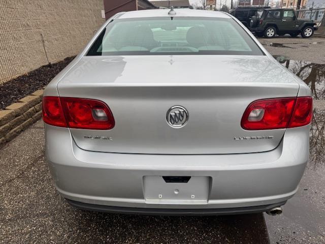 Buick Lucerne CX 2010