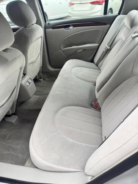 Buick Lucerne CX 2010