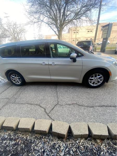 Chrysler Pacifica Touring 2017