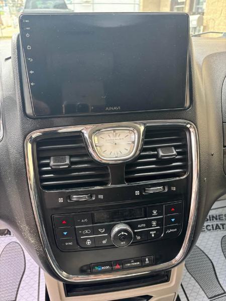 Chrysler Town & Country Touring 2016