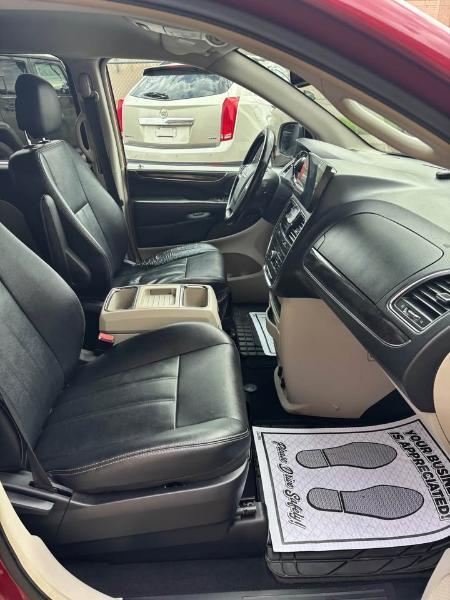 Chrysler Town & Country Touring 2016