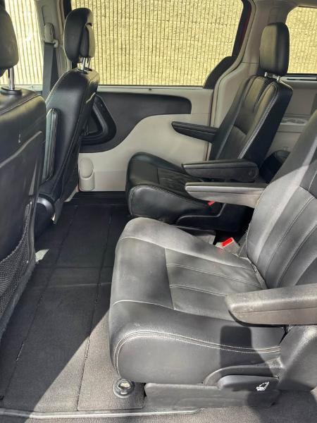 Chrysler Town & Country Touring 2016