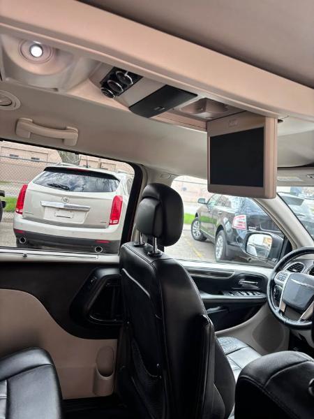 Chrysler Town & Country Touring 2016