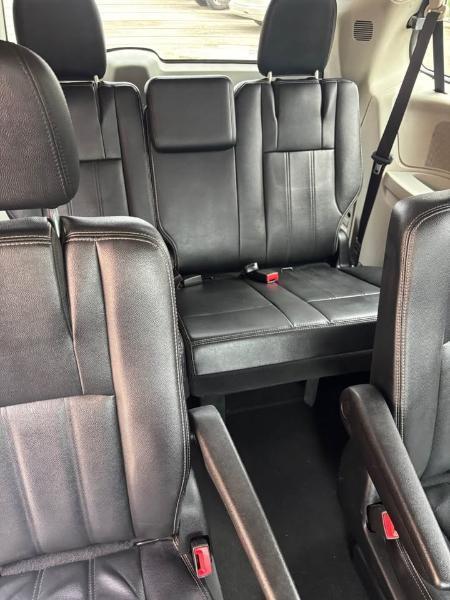 Chrysler Town & Country Touring 2016