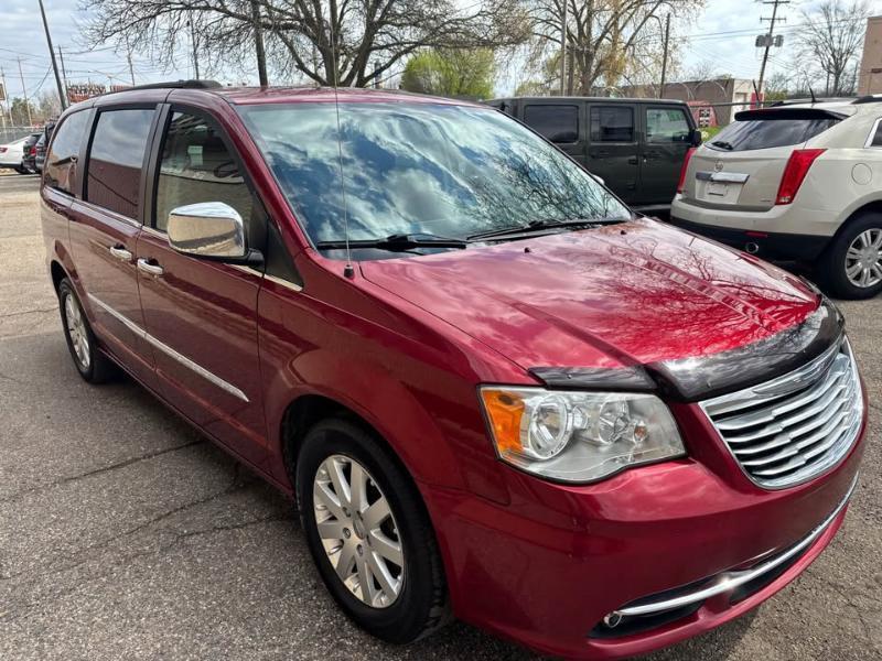 Chrysler Town & Country Touring 2016