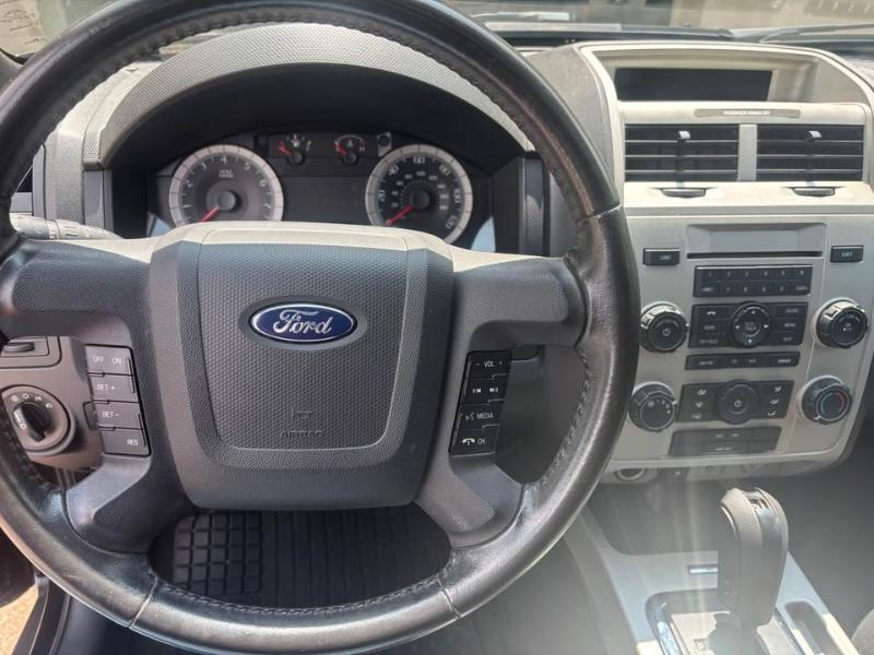 Ford Escape XLT 4WD I4 2009