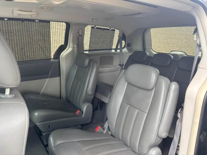 Chrysler Town & Country Touring 2009