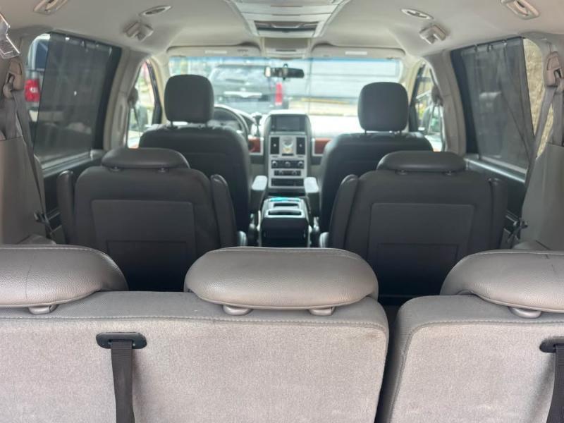 Chrysler Town & Country Touring 2009