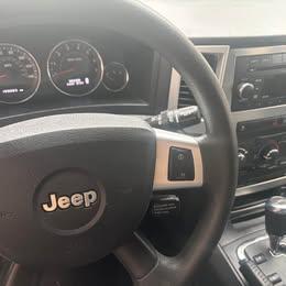 Jeep Grand Cherokee Laredo 4WD 2010