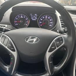Hyundai Elantra SE 6AT 2016
