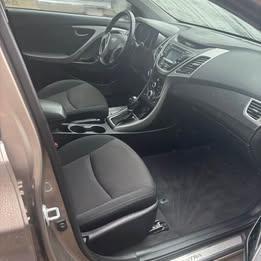 Hyundai Elantra SE 6AT 2016