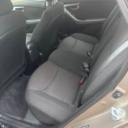 Hyundai Elantra SE 6AT 2016