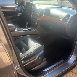 Jeep Grand Cherokee Overland 4WD 2012