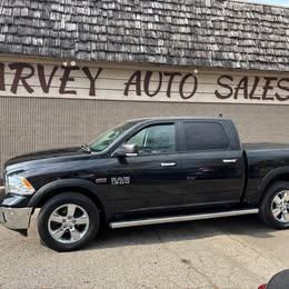 RAM 1500 SLT Crew Cab SWB 4WD 2017