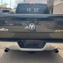 RAM 1500 SLT Crew Cab SWB 4WD 2017