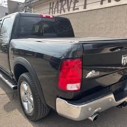 RAM 1500 SLT Crew Cab SWB 4WD 2017