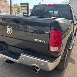 RAM 1500 SLT Crew Cab SWB 4WD 2017