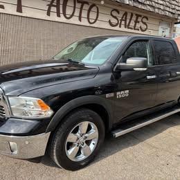 RAM 1500 SLT Crew Cab SWB 4WD 2017