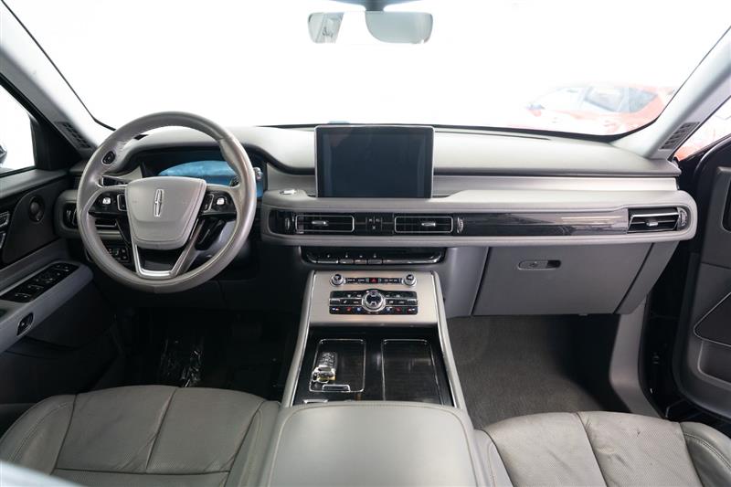 Lincoln Aviator  2020