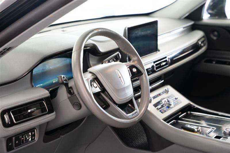 Lincoln Aviator  2020