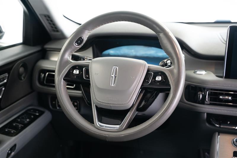 Lincoln Aviator  2020