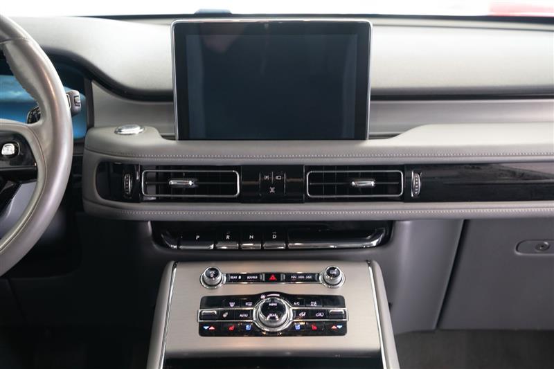 Lincoln Aviator  2020