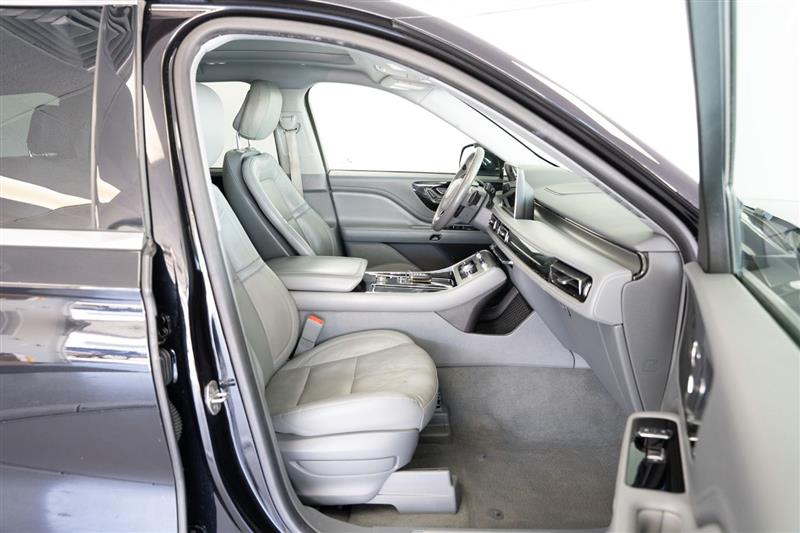 Lincoln Aviator  2020