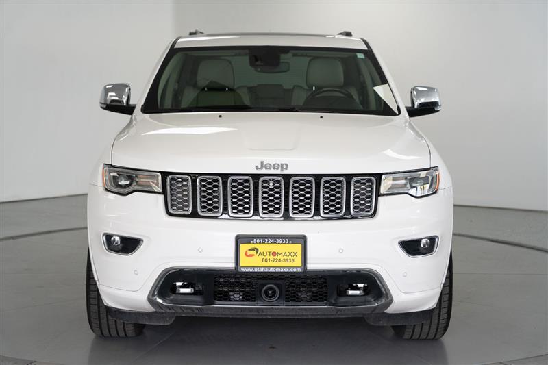 2021 Jeep Grand Cherokee Overland photo 2