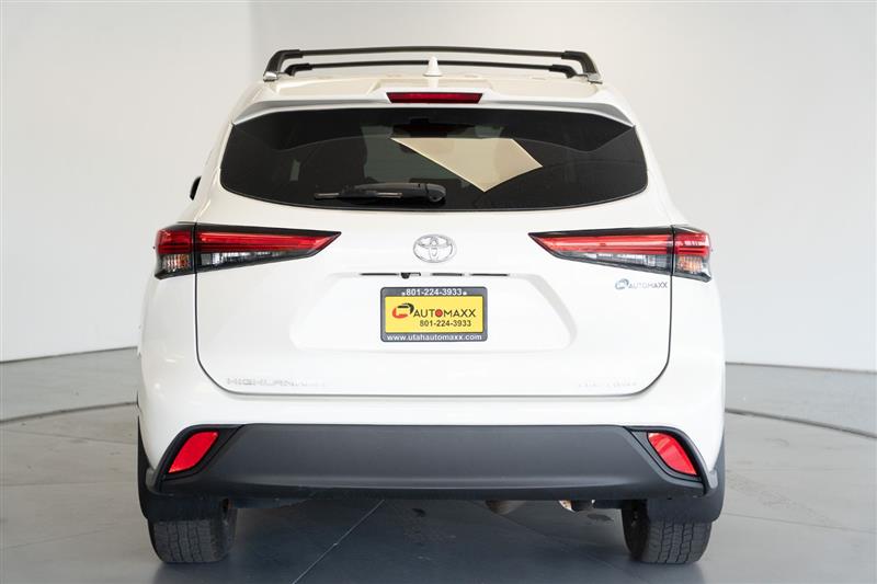2020 Toyota Highlander XLE photo 3