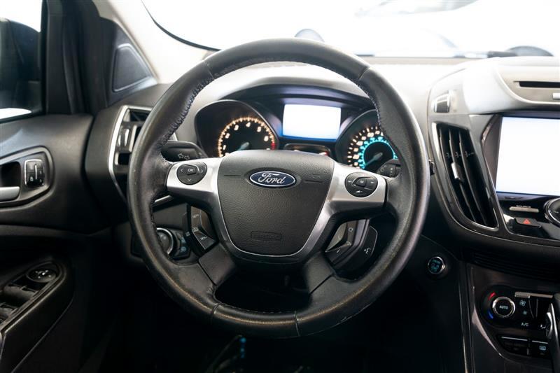 2013 Ford Escape Titanium photo 15