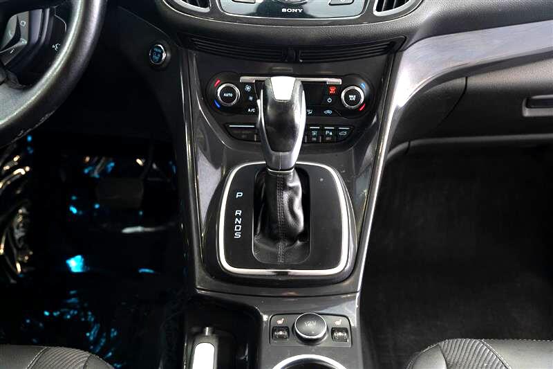 2013 Ford Escape Titanium photo 17