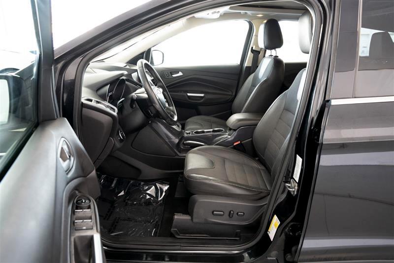 2013 Ford Escape Titanium photo 19