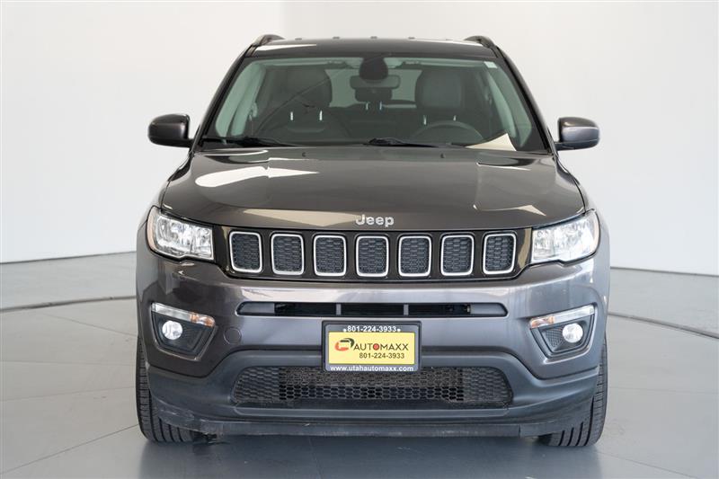 2021 Jeep Compass Latitude photo 2