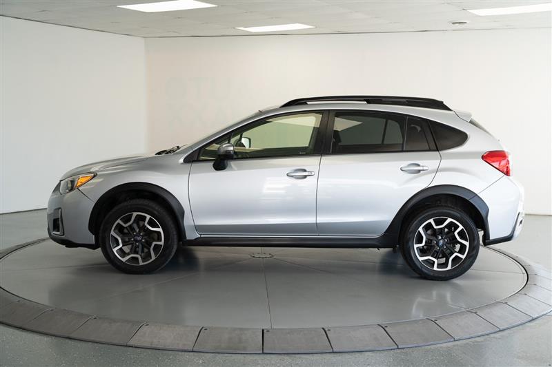 2017 Subaru Crosstrek 2.0i Limited photo 3