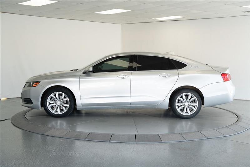 2016 Chevrolet Impala 2LT photo 3