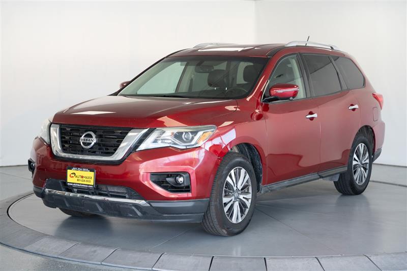 2018 Nissan Pathfinder SL photo 3