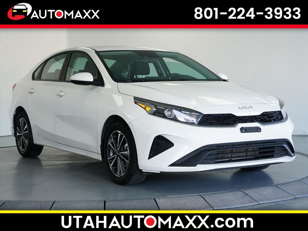 2024 Kia Forte LXS IVT