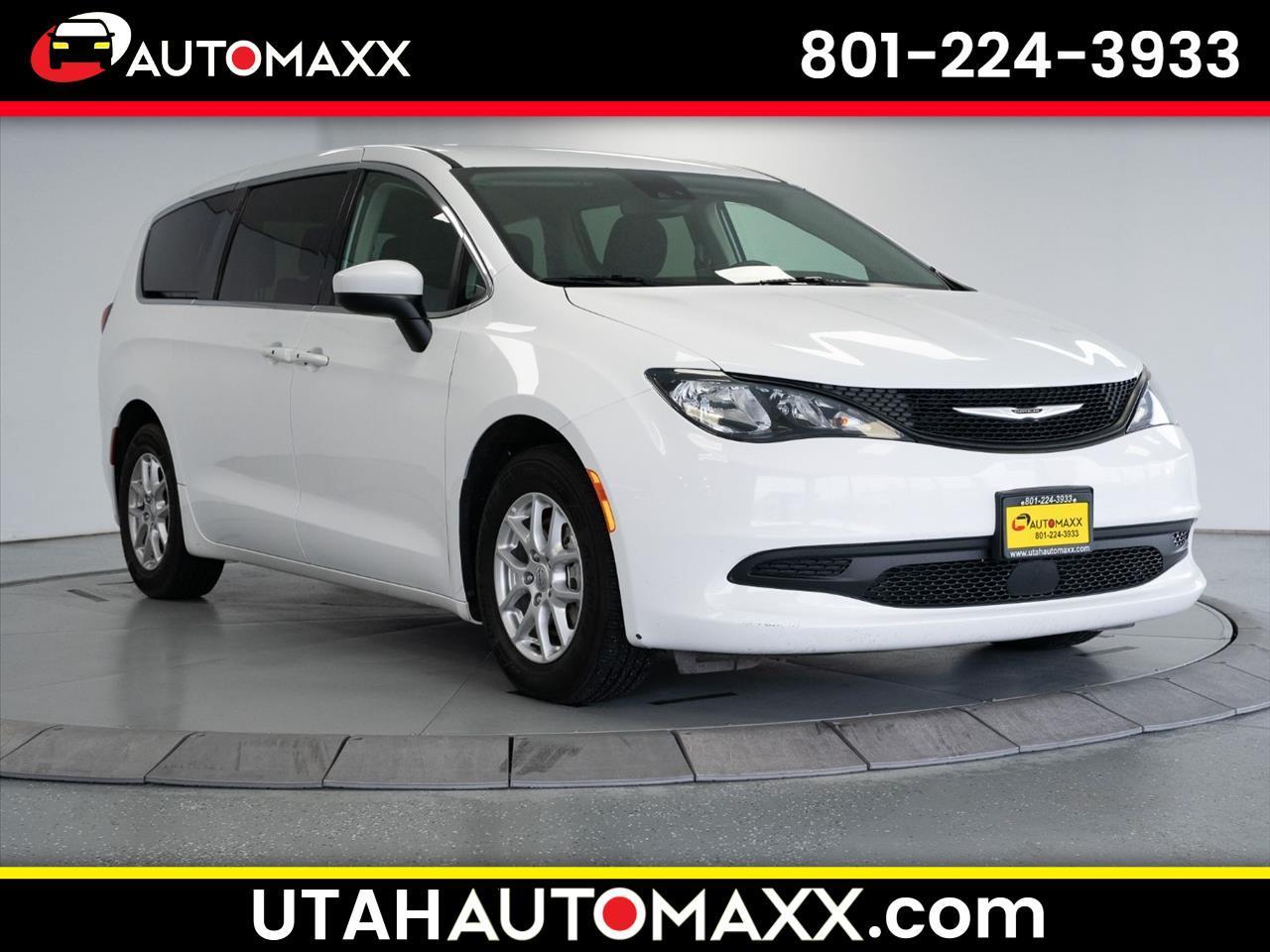 2023 Chrysler Voyager LX FWD