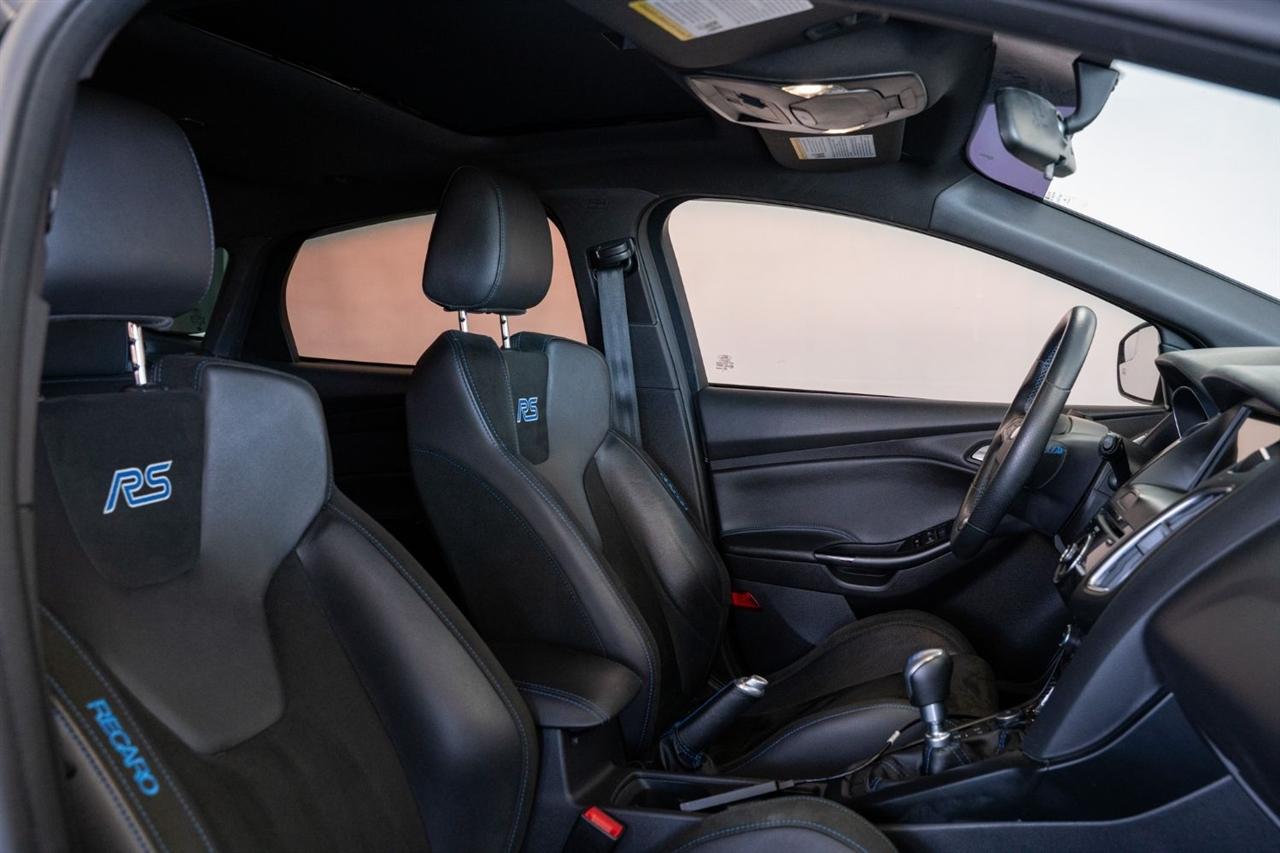 Ford Focus photo 11