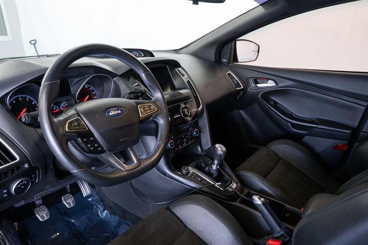 Ford Focus photo 14