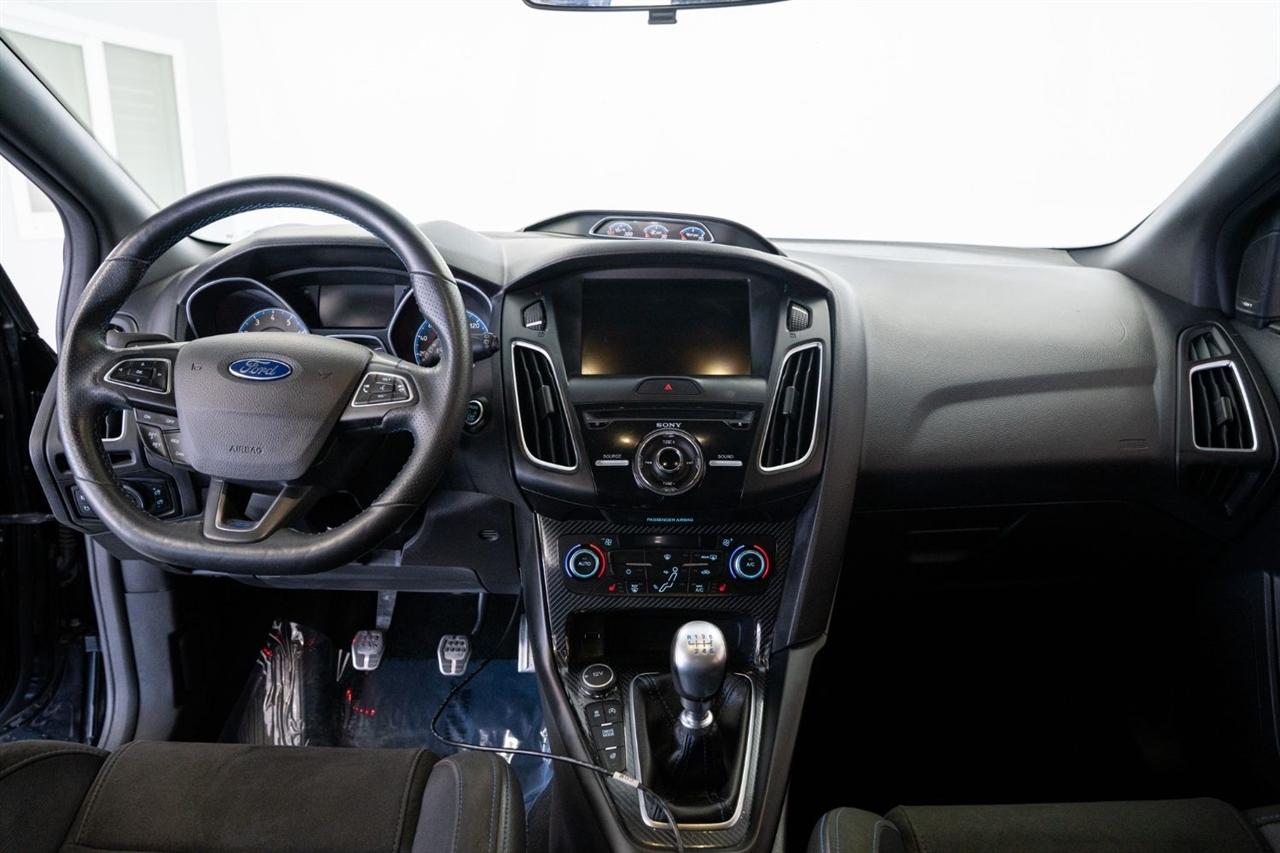 Ford Focus photo 15
