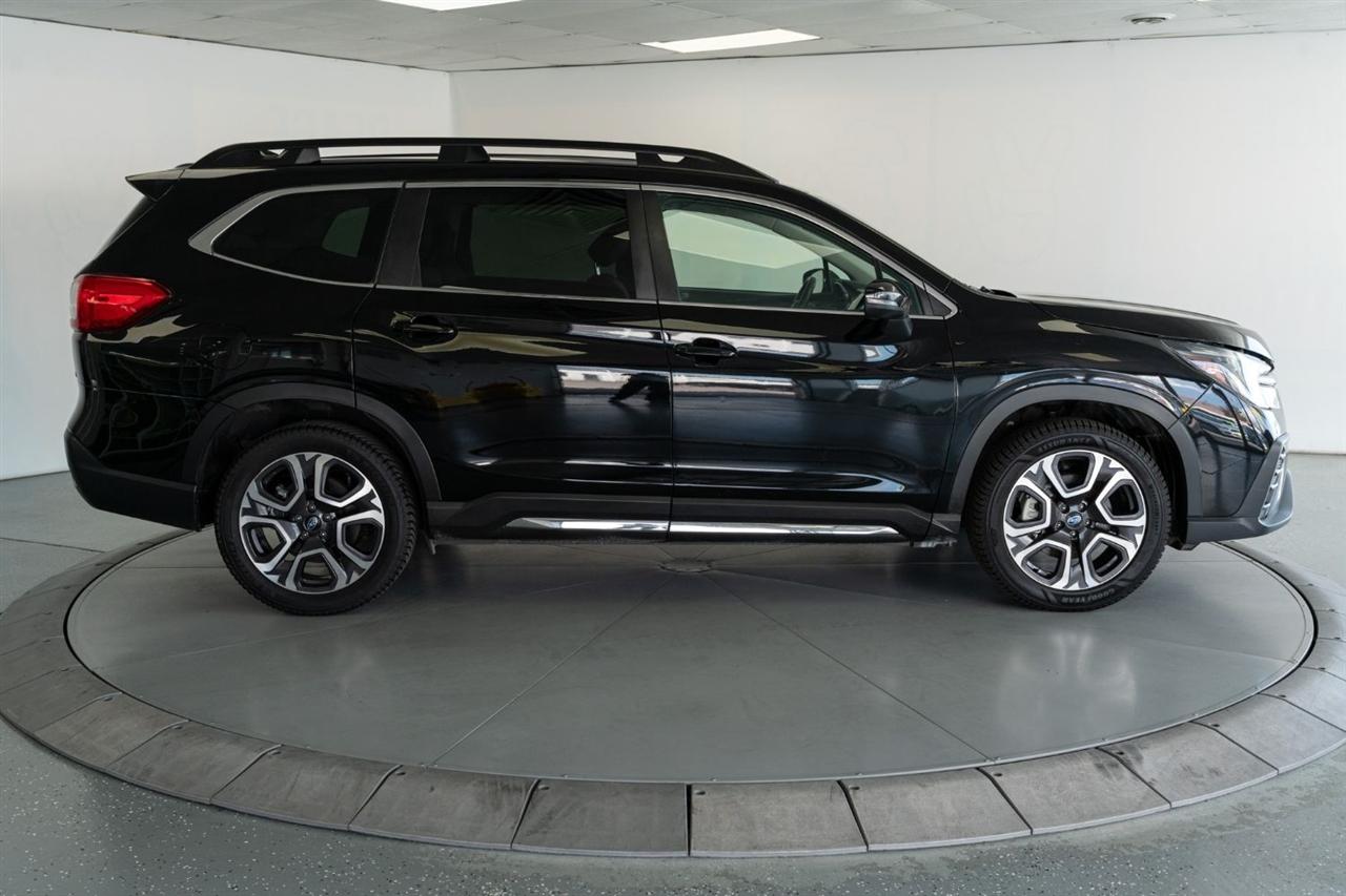 Subaru Ascent photo 8