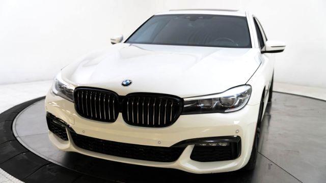 BMW 7-Series  2019