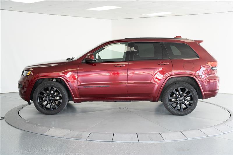 2021 Jeep Grand Cherokee Laredo X photo 4