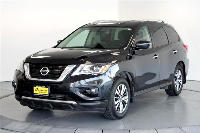 2020 Nissan Pathfinder SV photo 3