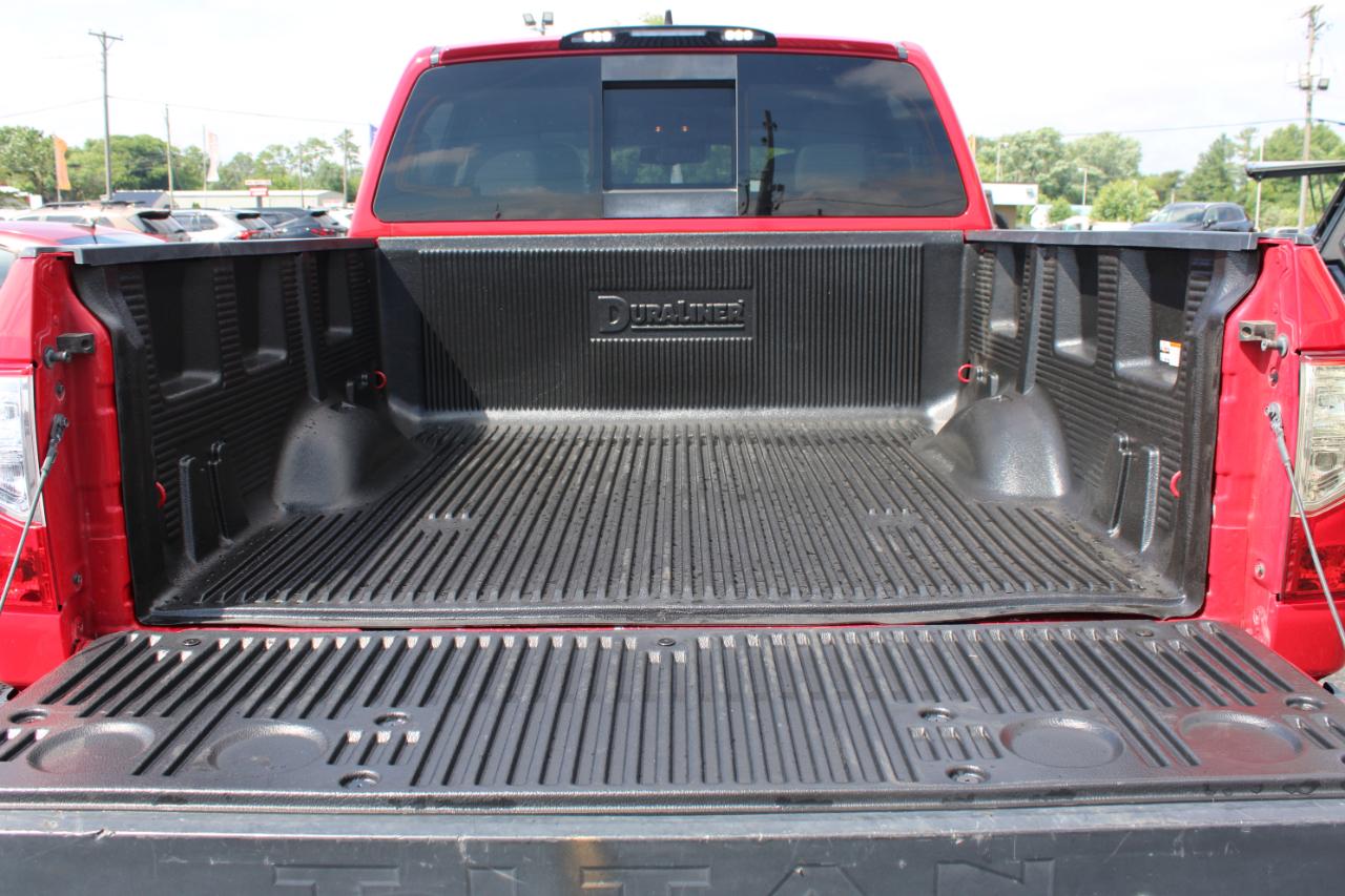 Nissan Titan  2022