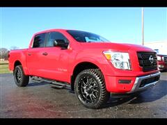2022 Nissan Titan 