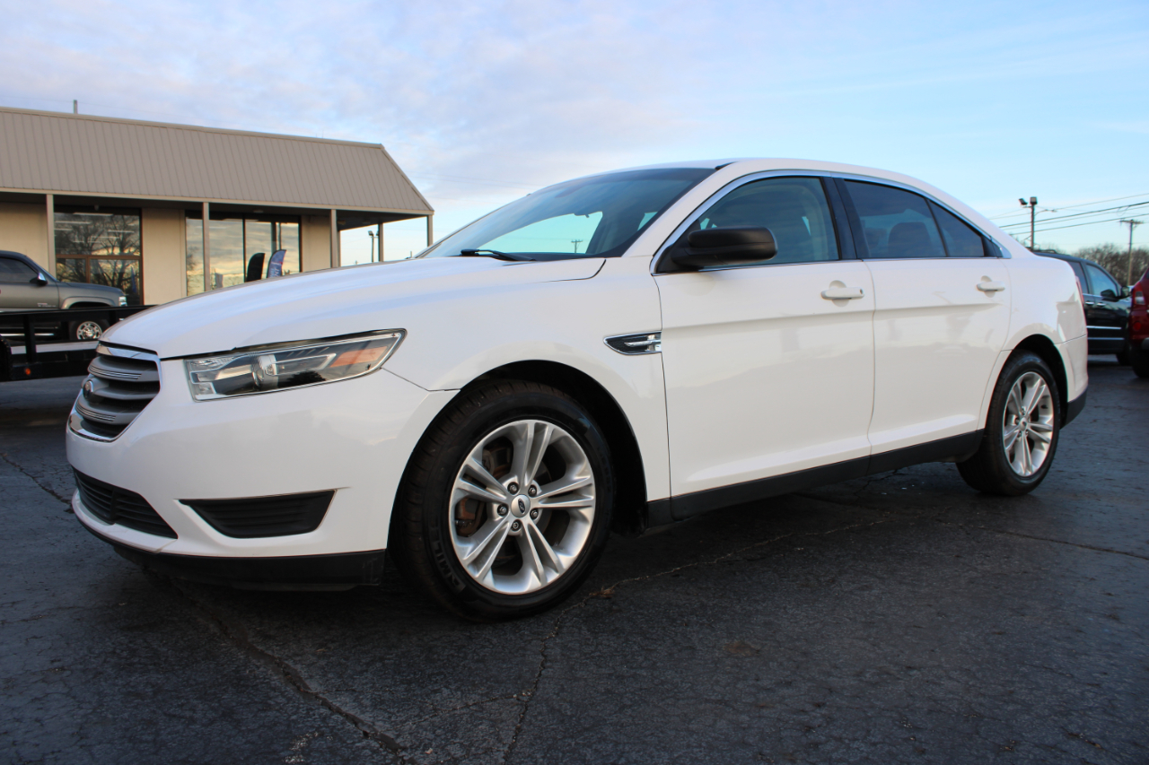 Ford Taurus SE 2017