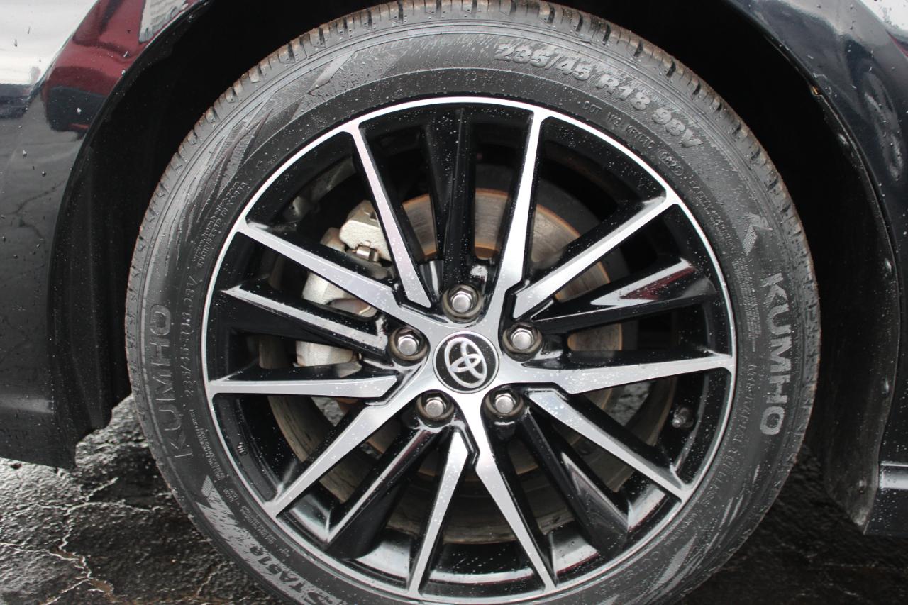 Toyota Camry SE 2024