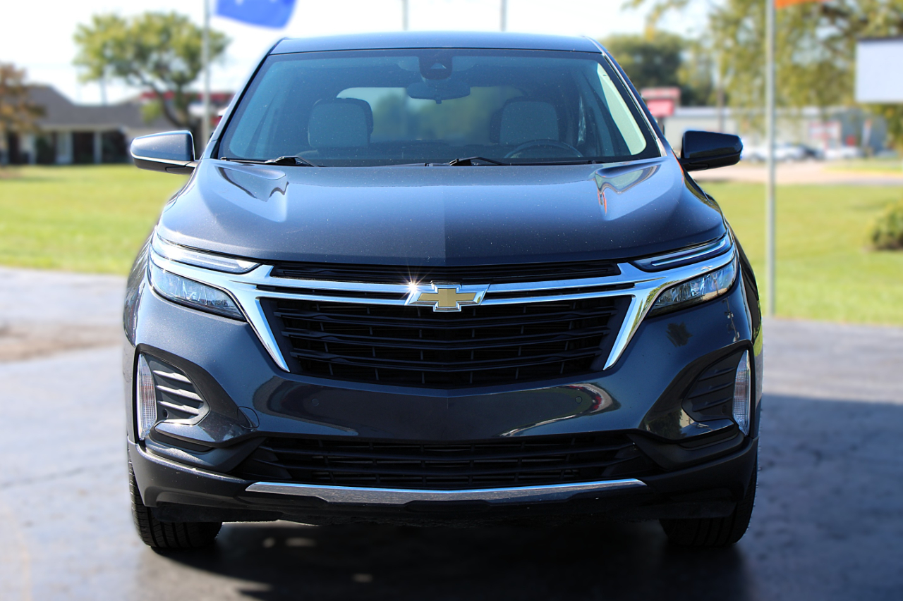 2022 Chevrolet Equinox LT photo 2